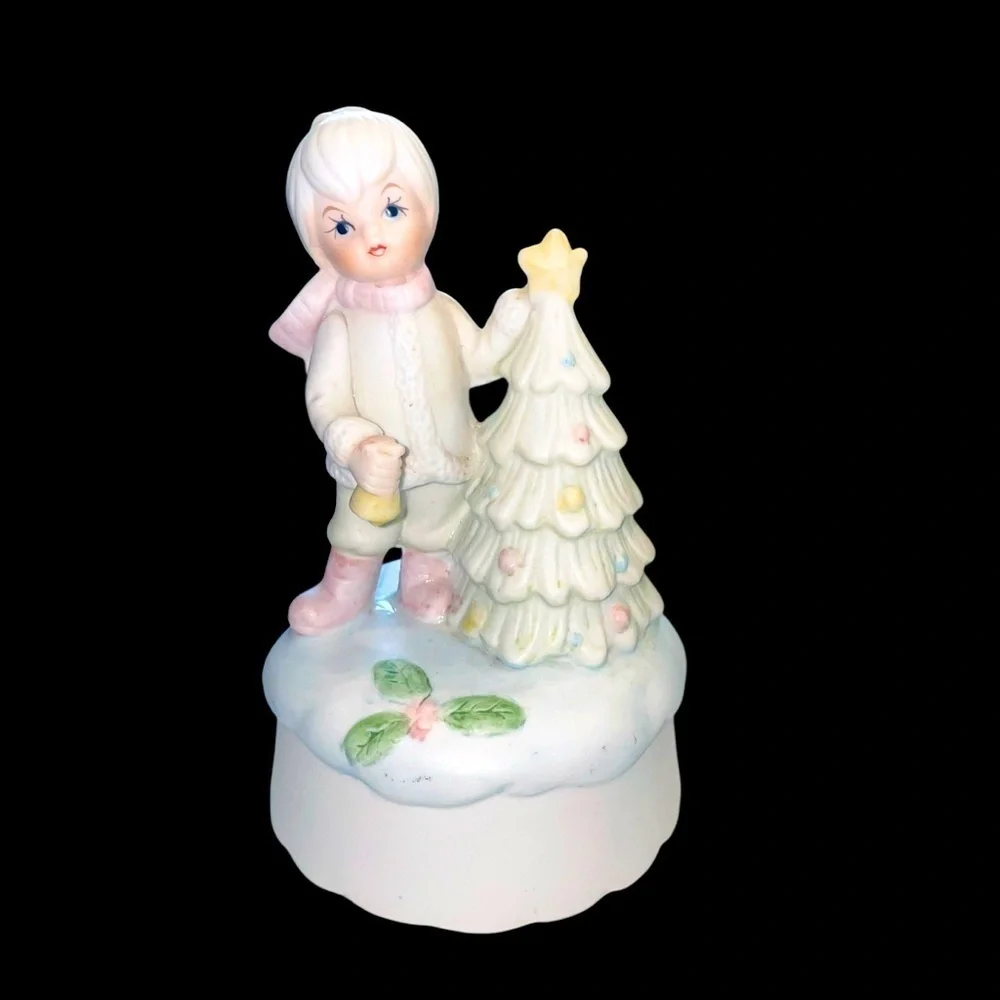 Vintage Rare Christmas Tree & Girl  Music Box Ceramic 6” Tall Wind Up